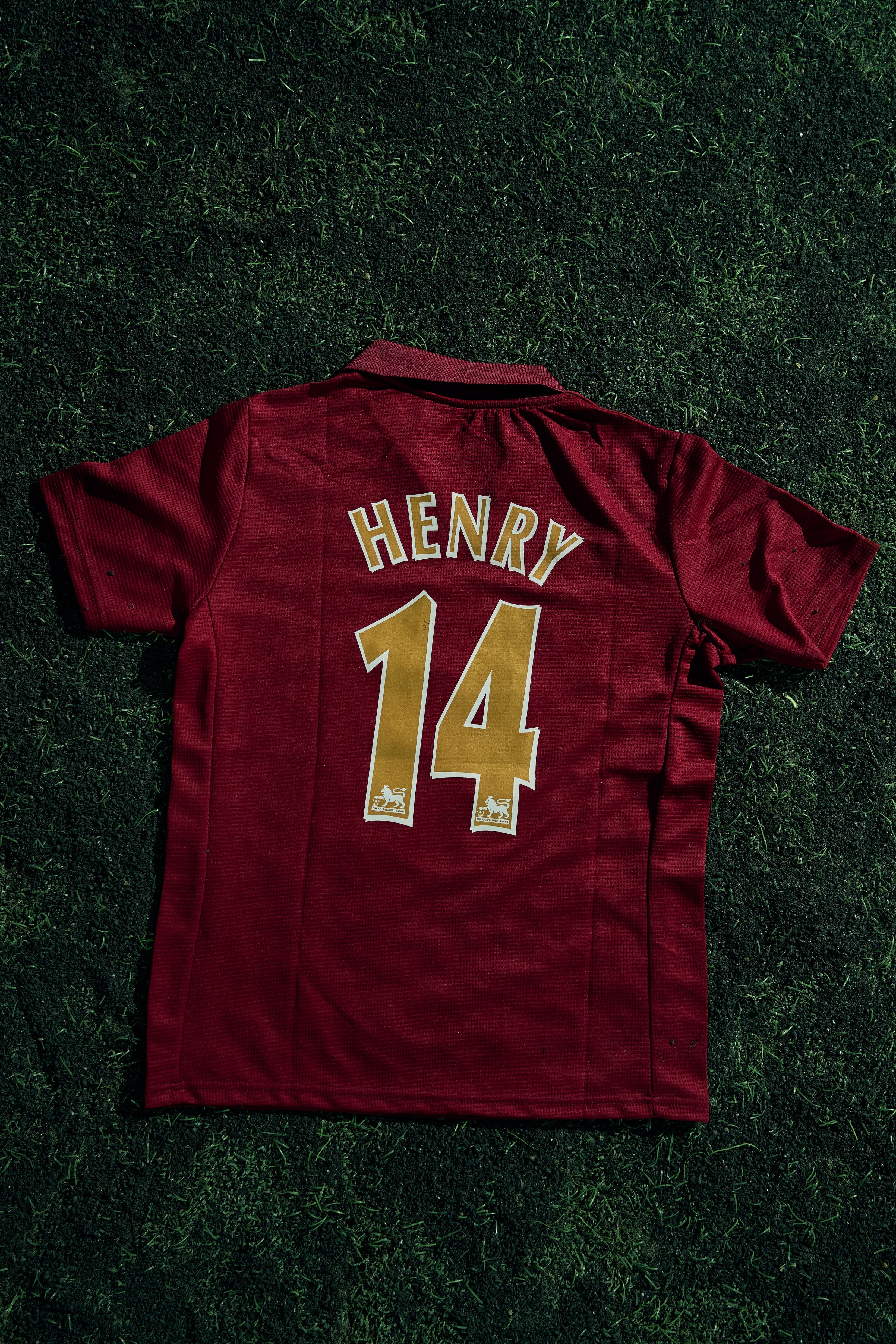 Arsenal 2005/2006 home jersey - Henry 14
