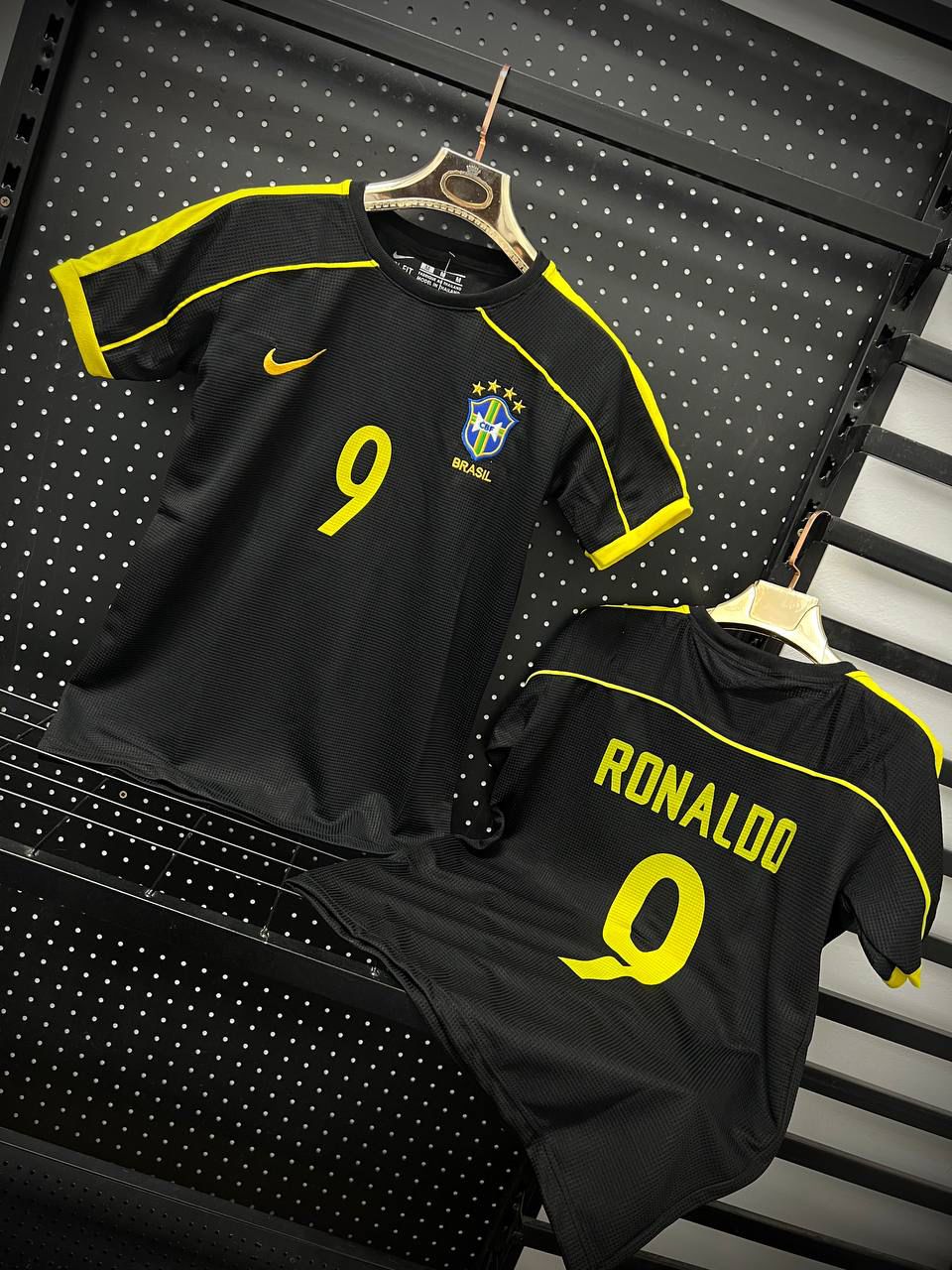 Brazil away jersey 2002 - Ronaldo 9